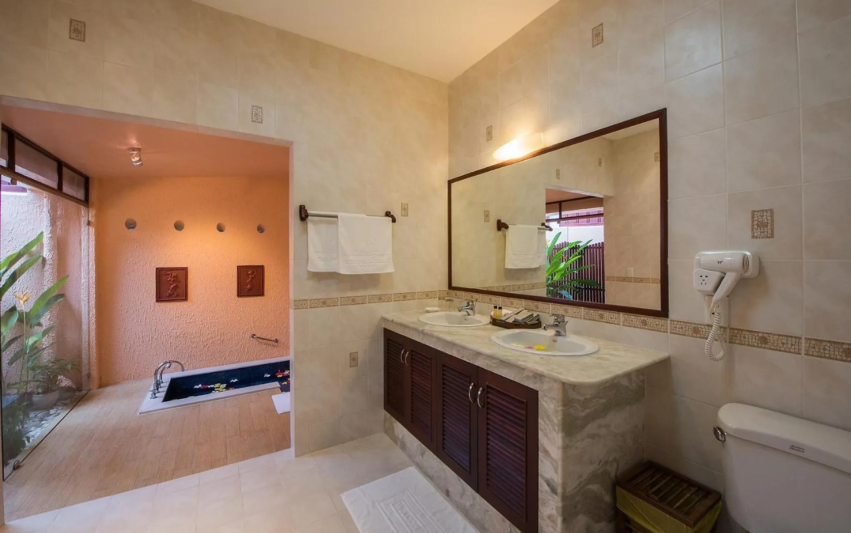Phu Hai Beach Resort & Spa Phan Thiet 4*,