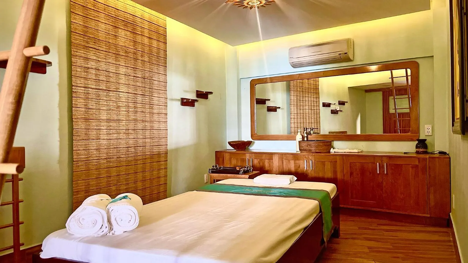 ****  Phu Hai Beach Resort & Spa Phan Thiet Vietnam